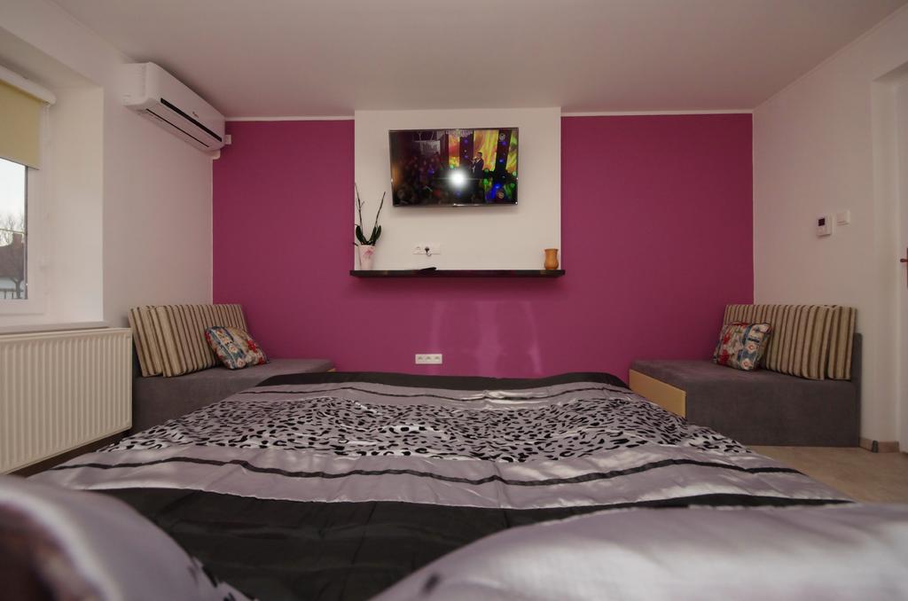 Regina Delux Apartman Jula Exterior foto