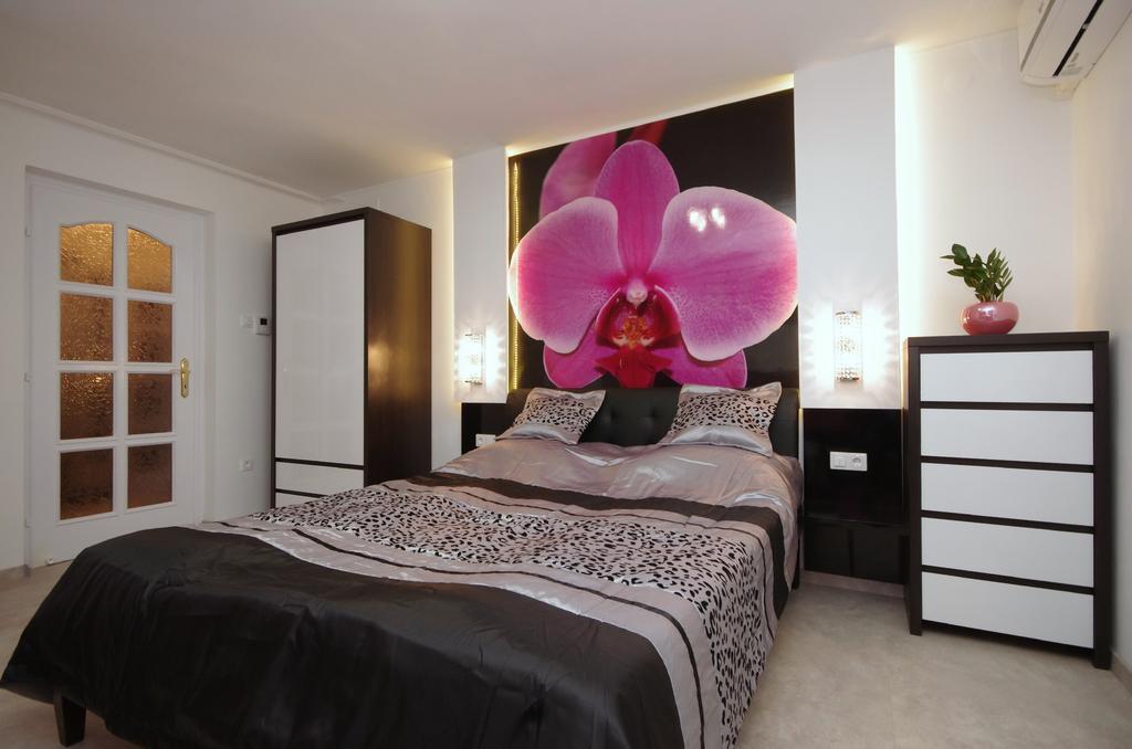Regina Delux Apartman Jula Exterior foto