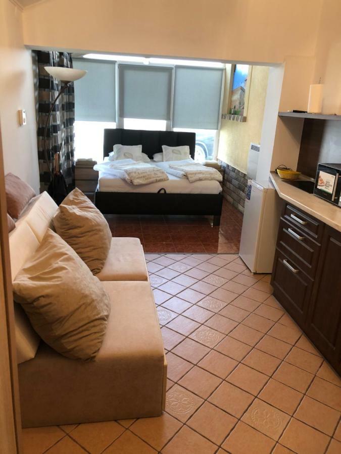 Regina Delux Apartman Jula Exterior foto